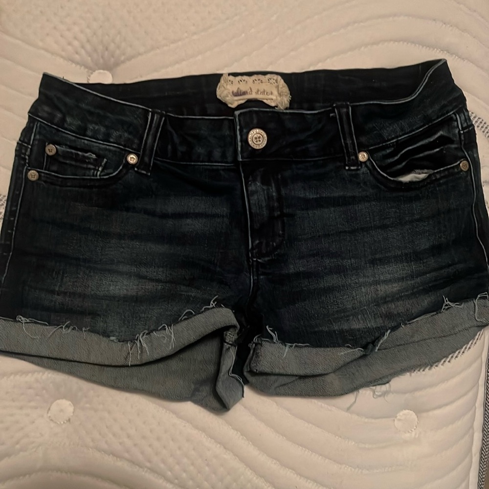 Altar’s state Jean shorts